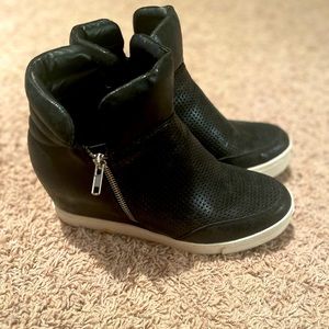 Steve Madden Wedgie Platform ankle boots Black M